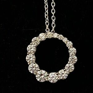 Classic look! 925 Silver Circle Pendant & 925 Necklace